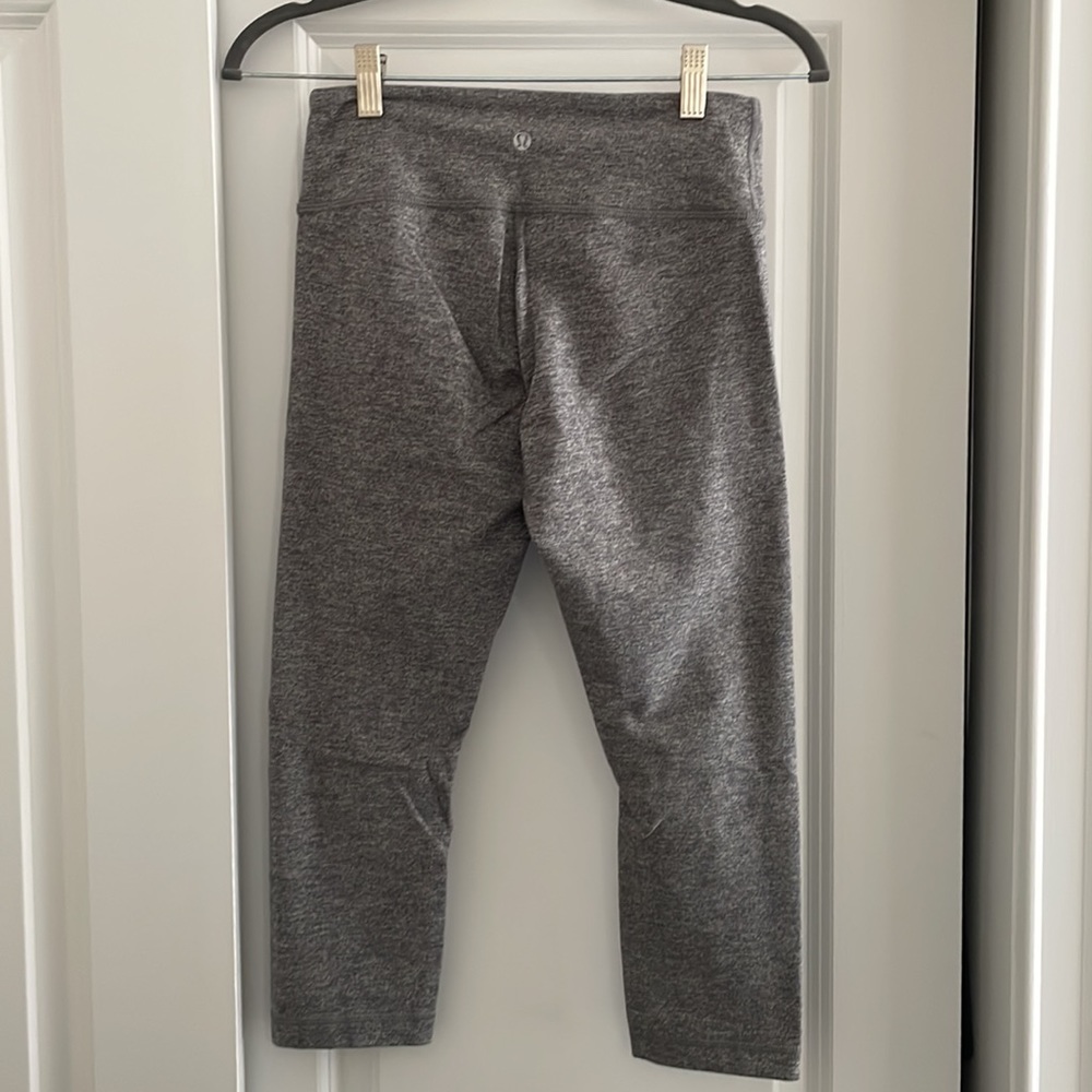 Lululemon gray cropped legging